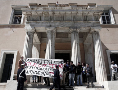 Σάλος για τις πολιτικές παρεμβάσεις υπέρ των αναρχικών